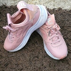 FILA women's sneakers size 7
